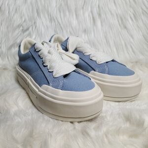 Converse Chuck Taylor All Star Low Top Blue 7.5 Women / 5.5 Men NWOB